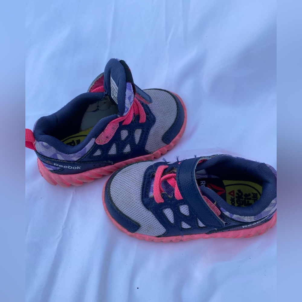 Reebok baby size 5 shoes